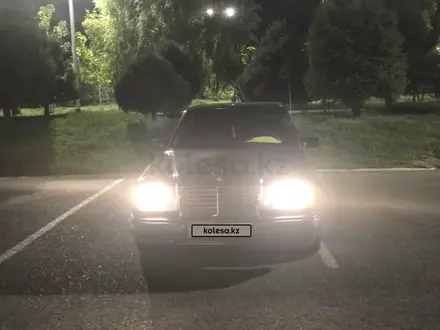 Mercedes-Benz E 230 1992 года за 1 350 000 тг. в Тараз – фото 2