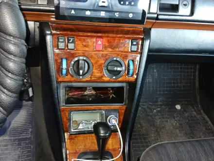 Mercedes-Benz E 230 1992 года за 1 700 000 тг. в Шымкент – фото 6