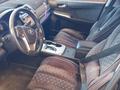 Toyota Camry 2014 года за 7 700 000 тг. в Уральск – фото 2