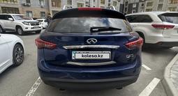 Infiniti QX70 2014 года за 8 800 000 тг. в Атырау – фото 3