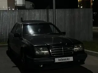 Mercedes-Benz E-Class, 1993