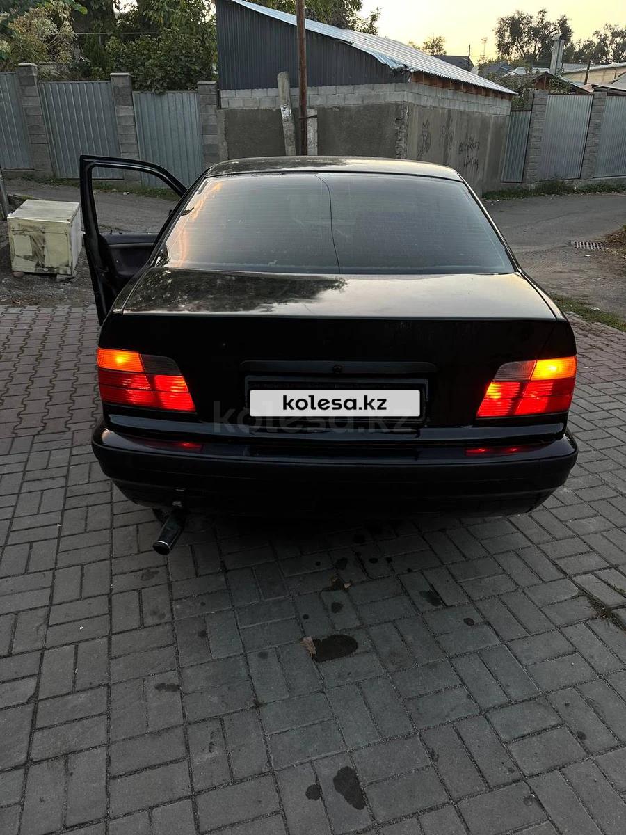 BMW 323 1993 г.