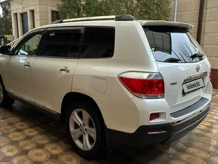 Toyota Highlander 2013 года за 13 400 000 тг. в Шиели – фото 2