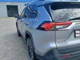 Toyota RAV4 2020 года за 14 900 000 тг. в Актобе – фото 2