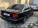 BMW 523 1997 года за 2 800 000 тг. в Алматы – фото 4