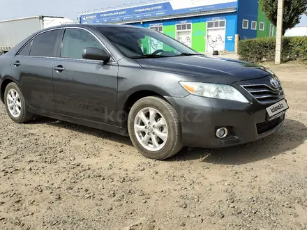 Toyota Camry 2011 года за 4 900 000 тг. в Актобе – фото 4