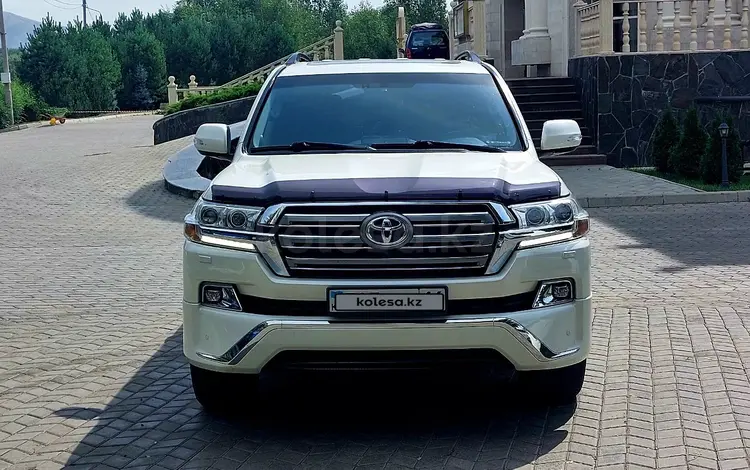 Toyota Land Cruiser 2016 годаүшін31 000 000 тг. в Усть-Каменогорск