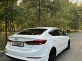 Hyundai Elantra 2018 годаfor8 100 000 тг. в Алматы – фото 5