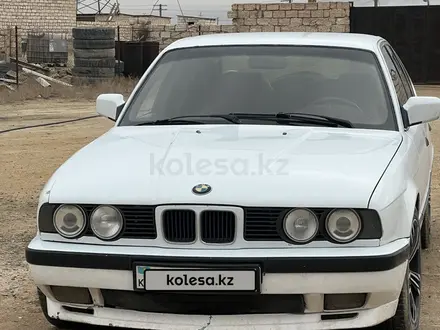 BMW 520 1990 года за 1 800 000 тг. в Актау