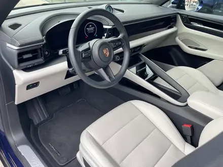 Porsche Macan 2025 года за 56 000 000 тг. в Алматы – фото 18