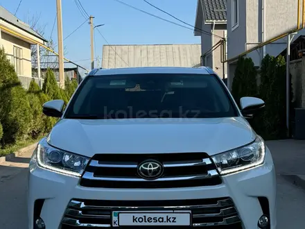 Toyota Highlander 2017 года за 18 500 000 тг. в Алматы