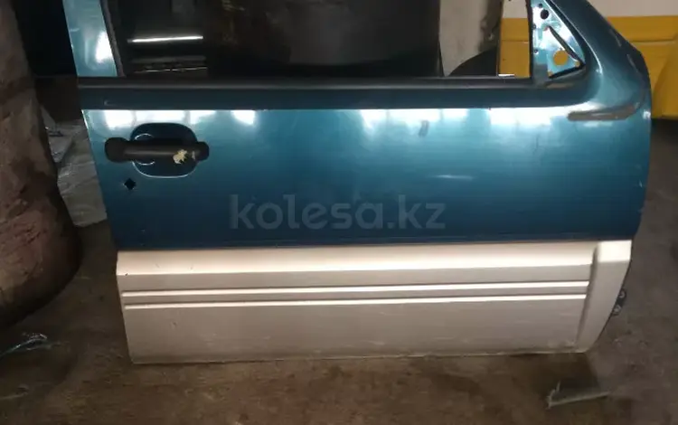 Двери на Nissan Mistral за 1 000 тг. в Алматы