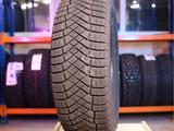 Шины Pirelli 215/55/r18 Ice Zero FR за 71 000 тг. в Алматы