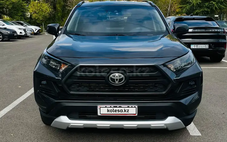 Toyota RAV4 2020 года за 14 500 000 тг. в Алматы