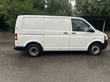 Volkswagen Transporter 2009 года за 4 955 000 тг. в Алматы – фото 2