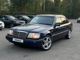 Mercedes-Benz E 200 1995 годаүшін2 500 000 тг. в Рудный – фото 2