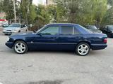 Mercedes-Benz E 200 1995 годаүшін2 500 000 тг. в Рудный – фото 3