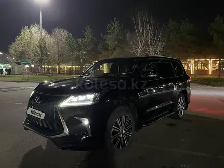 Lexus LX 570 2018 года за 52 000 000 тг. в Алматы