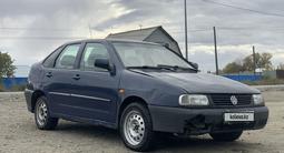 Volkswagen Polo 1997 годаfor600 000 тг. в Семей – фото 3