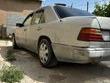 Mercedes-Benz E 230 1987 годаfor600 000 тг. в Шымкент – фото 3