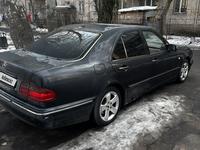 Mercedes-Benz E 280 1998 годаүшін2 600 000 тг. в Алматы