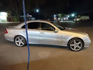 Mercedes-Benz E 320
