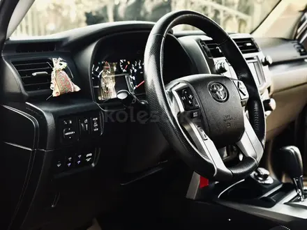 Toyota 4Runner 2018 года за 22 000 000 тг. в Алматы – фото 12