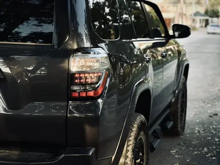 Toyota 4Runner 2018 года за 22 000 000 тг. в Алматы – фото 7