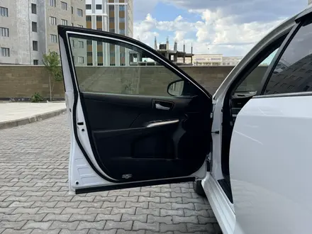 Toyota Camry 2013 года за 5 200 000 тг. в Атырау – фото 14