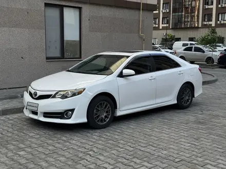 Toyota Camry 2013 года за 5 200 000 тг. в Атырау