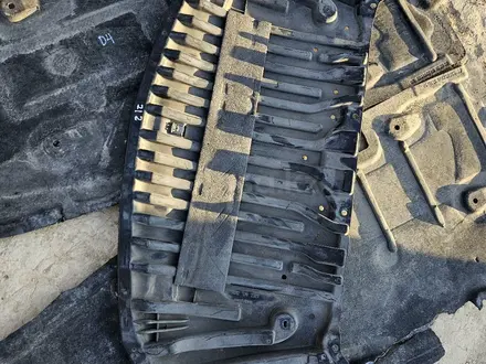 Защита двигателя акпп и бампера на W212 за 811 тг. в Шымкент – фото 11