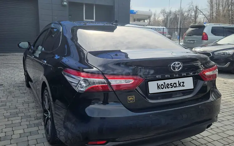 Toyota Camry 2021 года за 14 500 000 тг. в Алматы