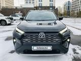 Toyota RAV4 2023 годаfor19 200 000 тг. в Астана – фото 2