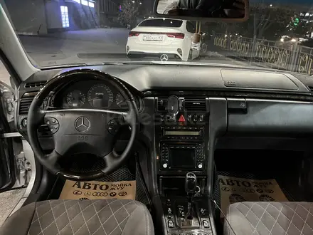 Mercedes-Benz E 500 2001 года за 6 500 000 тг. в Шымкент – фото 12