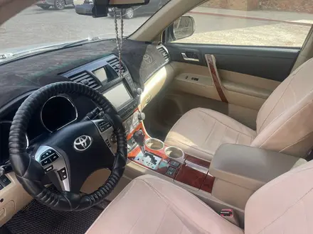 Toyota Highlander 2012 года за 13 500 000 тг. в Семей – фото 11