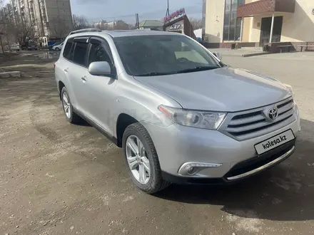 Toyota Highlander 2012 года за 13 500 000 тг. в Семей – фото 4