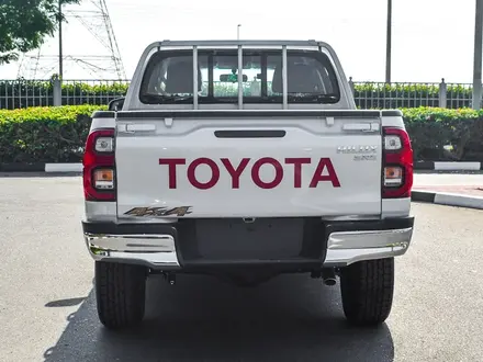 Toyota Hilux 2024 года за 21 500 000 тг. в Атырау – фото 4