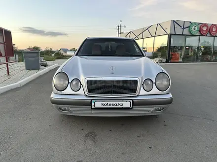 Mercedes-Benz E 240 1999 года за 2 600 000 тг. в Усть-Каменогорск – фото 7