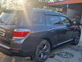 Toyota Highlander 2012 года за 11 000 000 тг. в Семей – фото 2