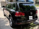Volkswagen Touareg 2004 года за 5 900 000 тг. в Алматы – фото 3