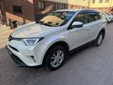 Toyota RAV4 2016 годаfor11 200 000 тг. в Усть-Каменогорск – фото 2