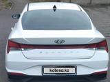 Hyundai Elantra 2022 года за 7 200 000 тг. в Темиртау – фото 2