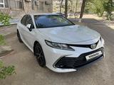 Toyota Camry 2021 года за 14 500 000 тг. в Кызылорда – фото 3