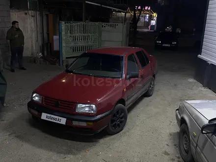Volkswagen Vento 1993 года за 1 300 000 тг. в Тараз