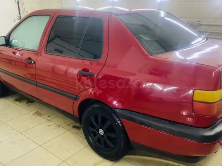 Volkswagen Vento 1993 года за 1 300 000 тг. в Тараз – фото 15