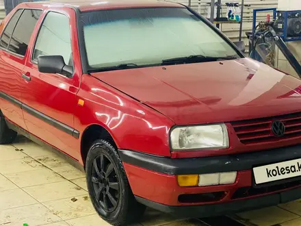 Volkswagen Vento 1993 года за 1 300 000 тг. в Тараз – фото 23