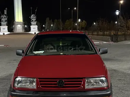 Volkswagen Vento 1993 года за 1 550 000 тг. в Тараз – фото 3