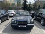 Mercedes-Benz E 230 1997 года за 1 900 000 тг. в Караганда