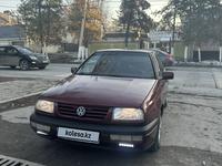 Volkswagen Vento 1992 годаfor1 600 000 тг. в Шымкент