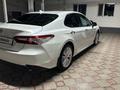 Toyota Camry 2019 года за 13 800 000 тг. в Алматы – фото 4